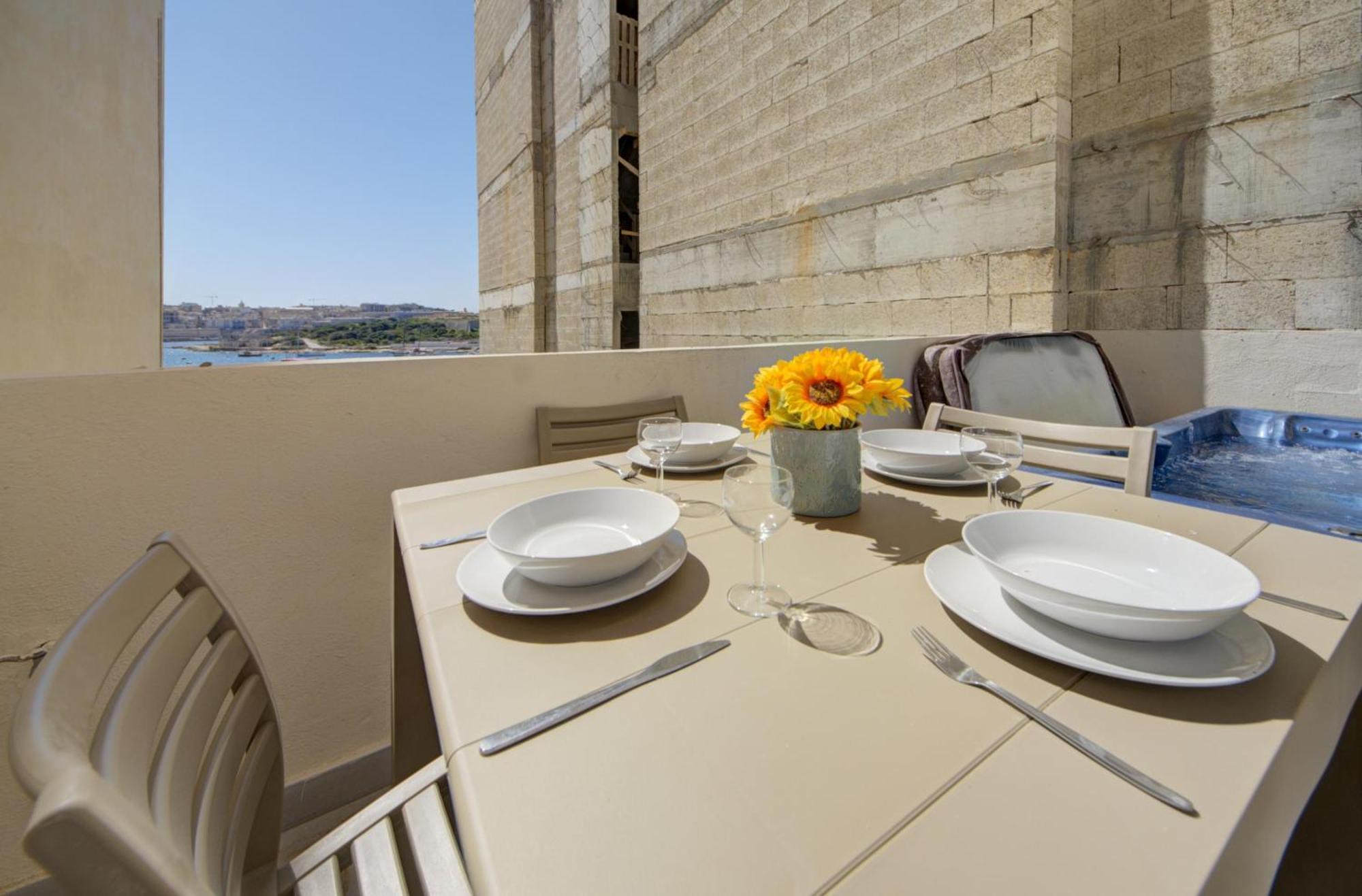 Sapphire Residences - Sliema 2 Bedroom Apartments With Views By Shortletsmalta ภายนอก รูปภาพ
